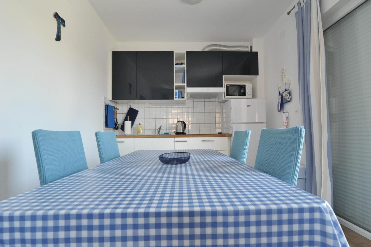 Apartmani Rebecca Vir Exterior photo
